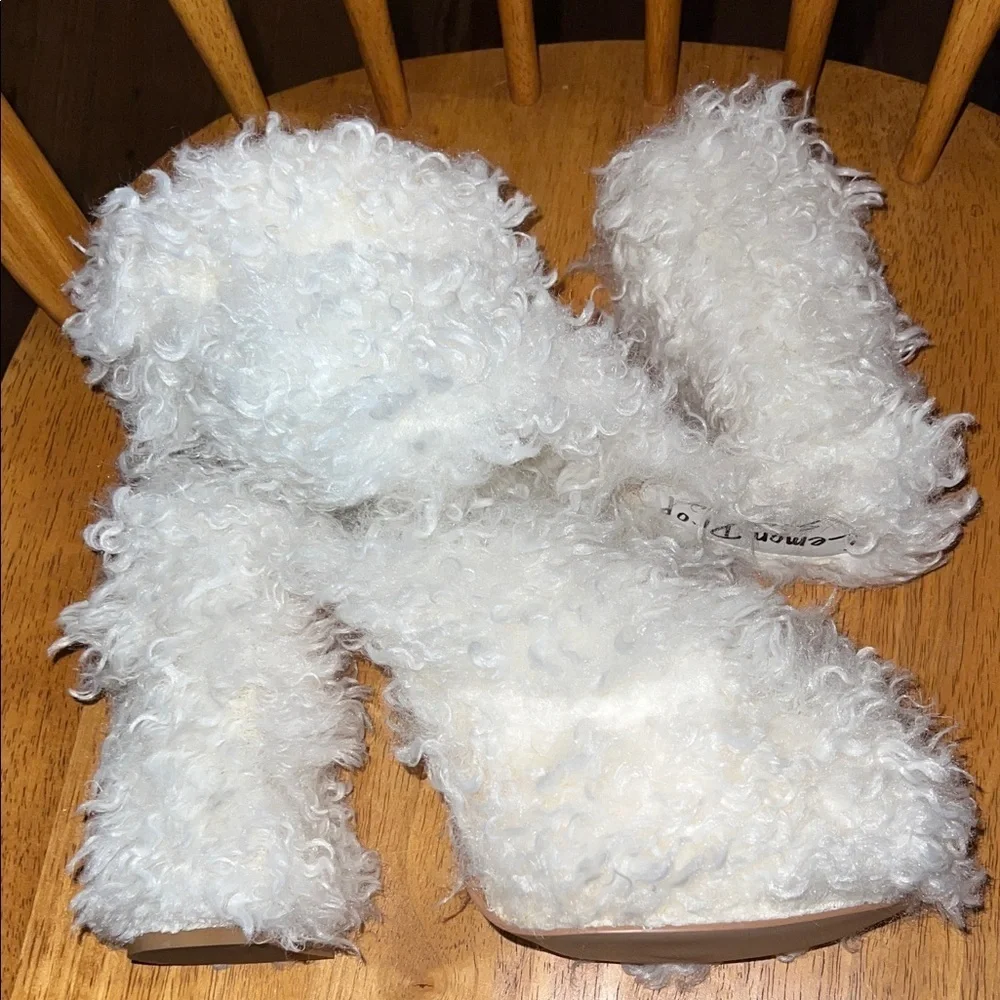 Lemon Drop by Privileged White Fuzzy Faux Fut Platform Heels Slippers 8.5